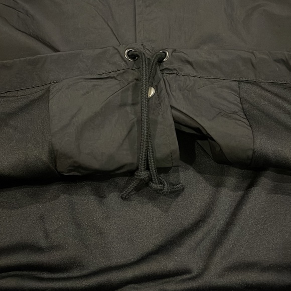 New NIKE Sportswear Authentics Mens Coaches Jacket in Black - Picture 11 of 14